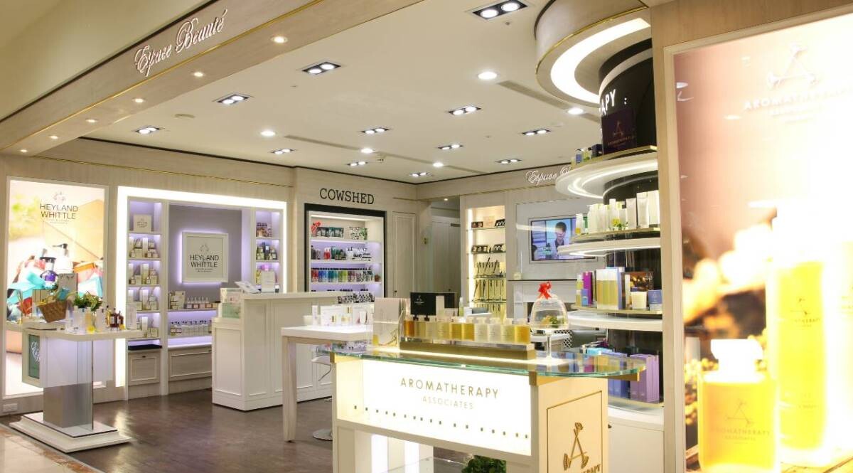 Espace Beauté神手的獨家小臉按摩神技：「按壓微笑曲線」就對了