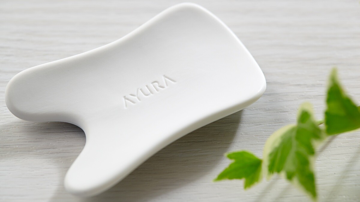 撫平鬆弛法令紋！追劇也能做3招輕鬆消除老化現象