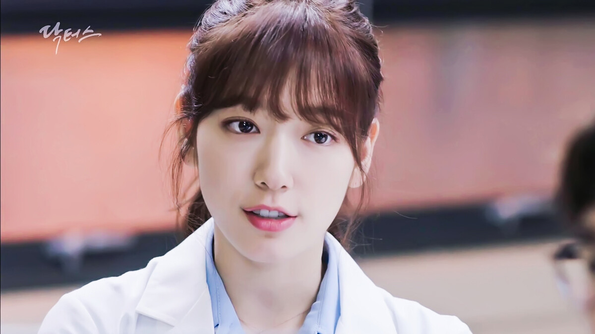 從學生妹到專業外科醫生 6大心機打造《DOCTORS》朴信惠妝髪造型