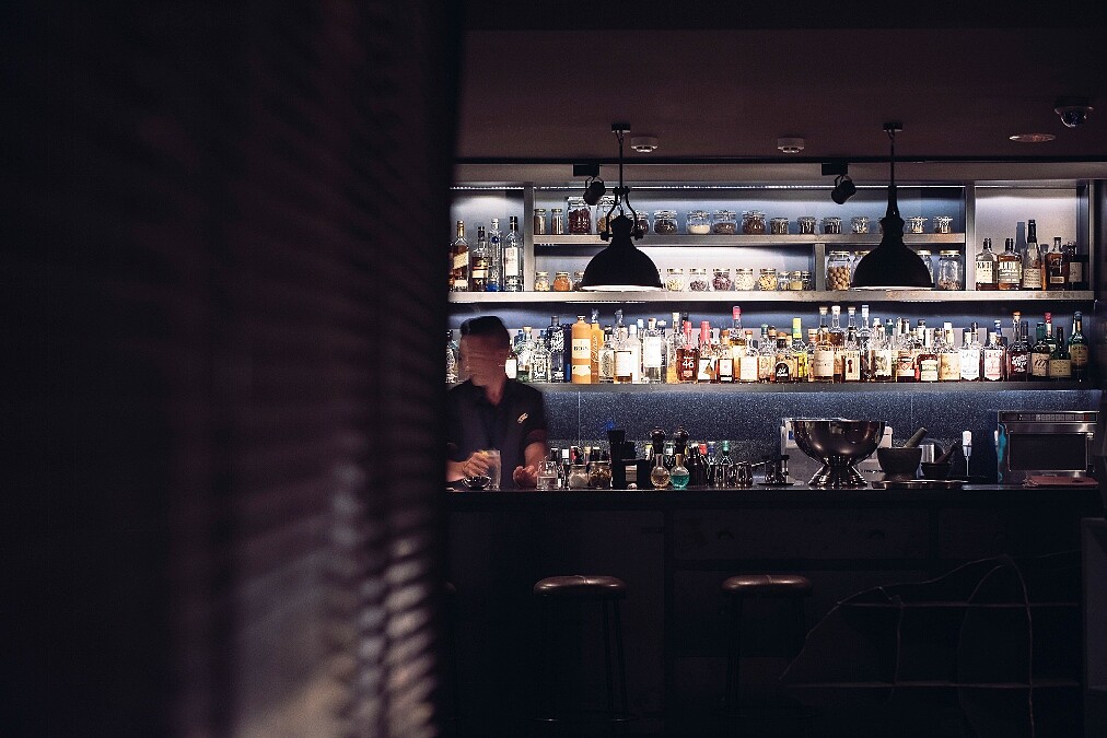 只能讓好姊妹知道 藏在地下室speakeasy質感微醺吧「mud」