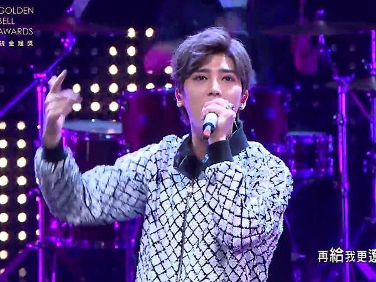 金鐘亮點!畢書盡帥氣演唱經典偶像劇主題曲!