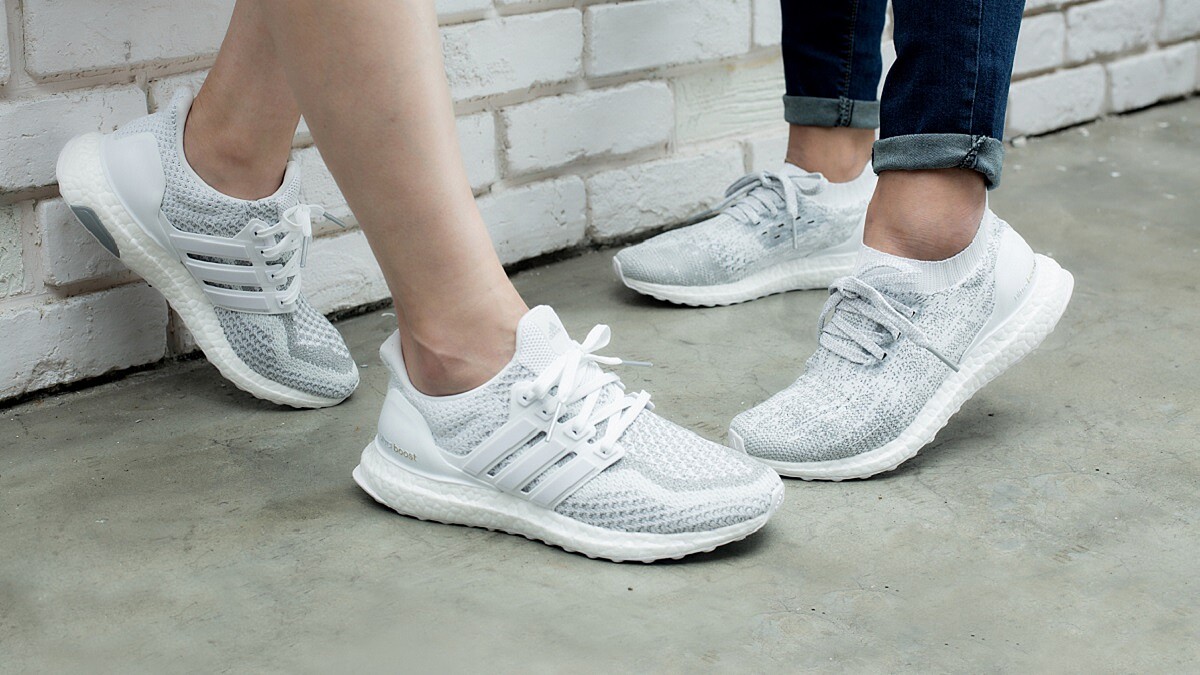 ULTRA家族全白反光版鞋款，閃爆姿態讓妳贏得完勝氣場！