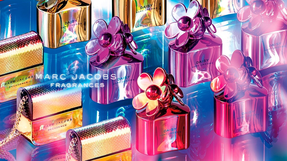 經典香氛換上迷幻新裝！一起進入Marc Jacobs的搖滾耶誕夜