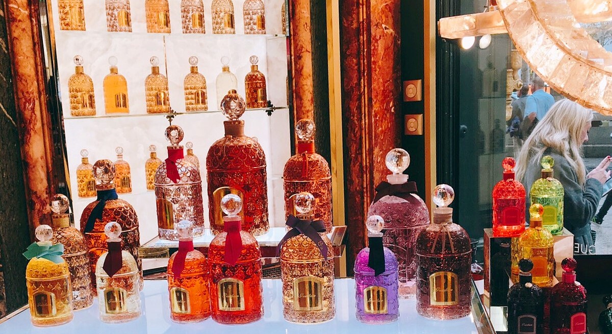 Guerlain 嬌蘭訂製級香水 魔幻色彩美得不可思議