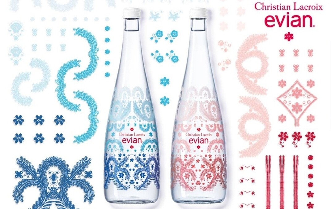 首次在台推出聯名款寶特瓶 Pink &amp;amp; Blue兩小無猜 evian X Christian Lacroix2017高級訂製對瓶，限量純淨收藏