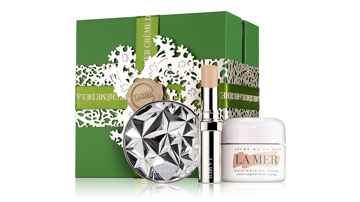 太生火！海洋拉娜聖誕限量粉餅 為雙頰注入夢幻「星塵光」