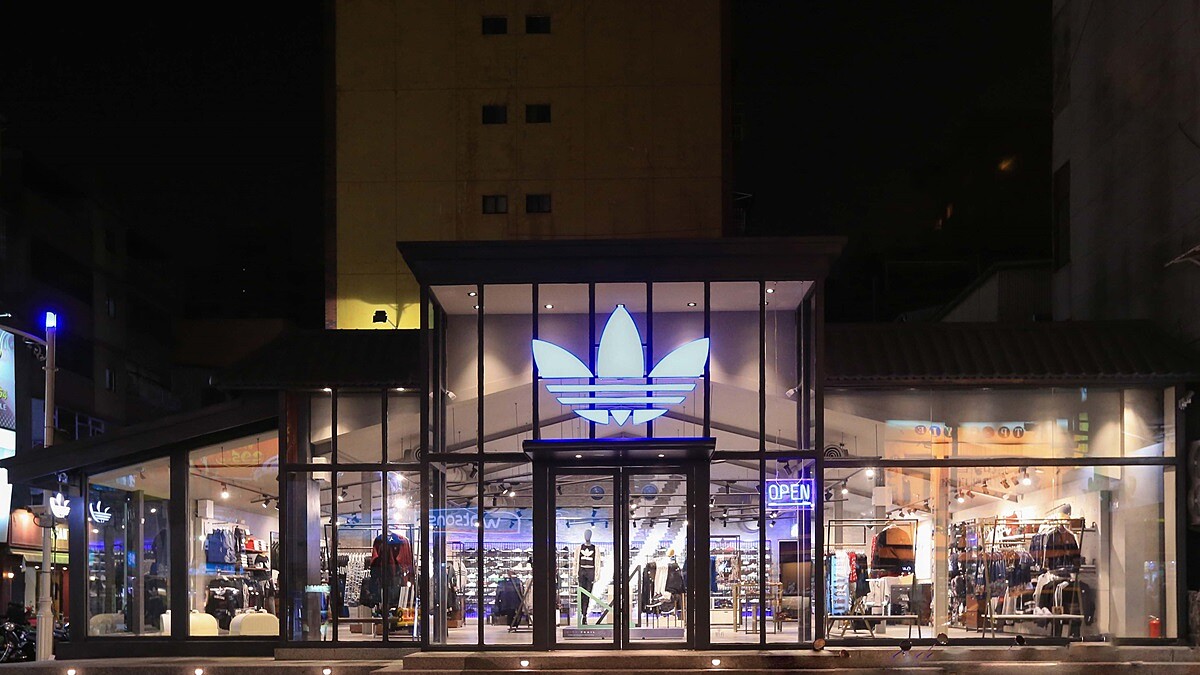 透明落地窗打造！adidas Originals高雄首家概念店開幕