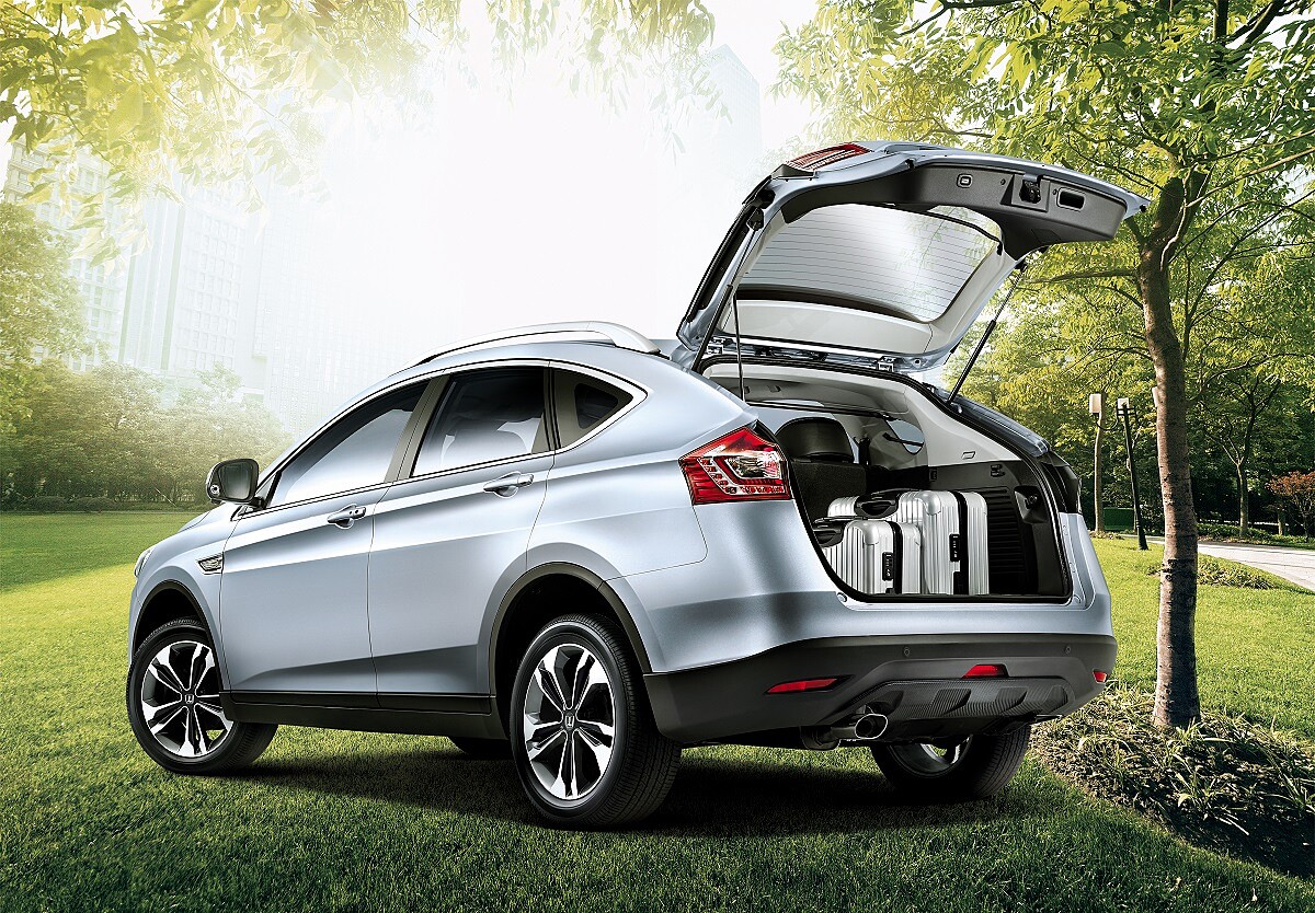 全家人的新世代SUV -為心愛的人，打造舒適安心的移動坐駕