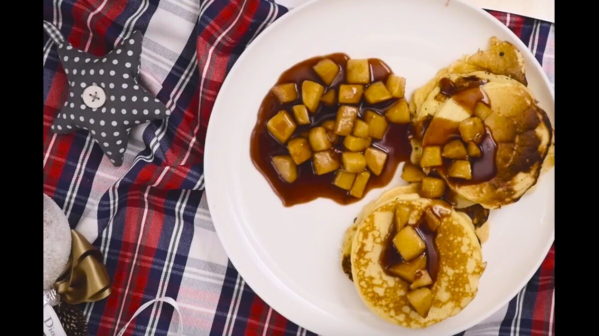 【姊弟煮廚週末上菜】焦糖肉桂蘋果鬆餅 Pancakes with Caramelized Apples