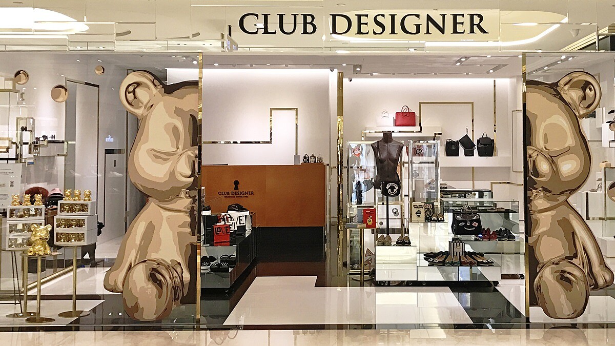耶誕絲巾櫥窗超好拍！CLUB DESIGNER聖誕快閃店限時開幕