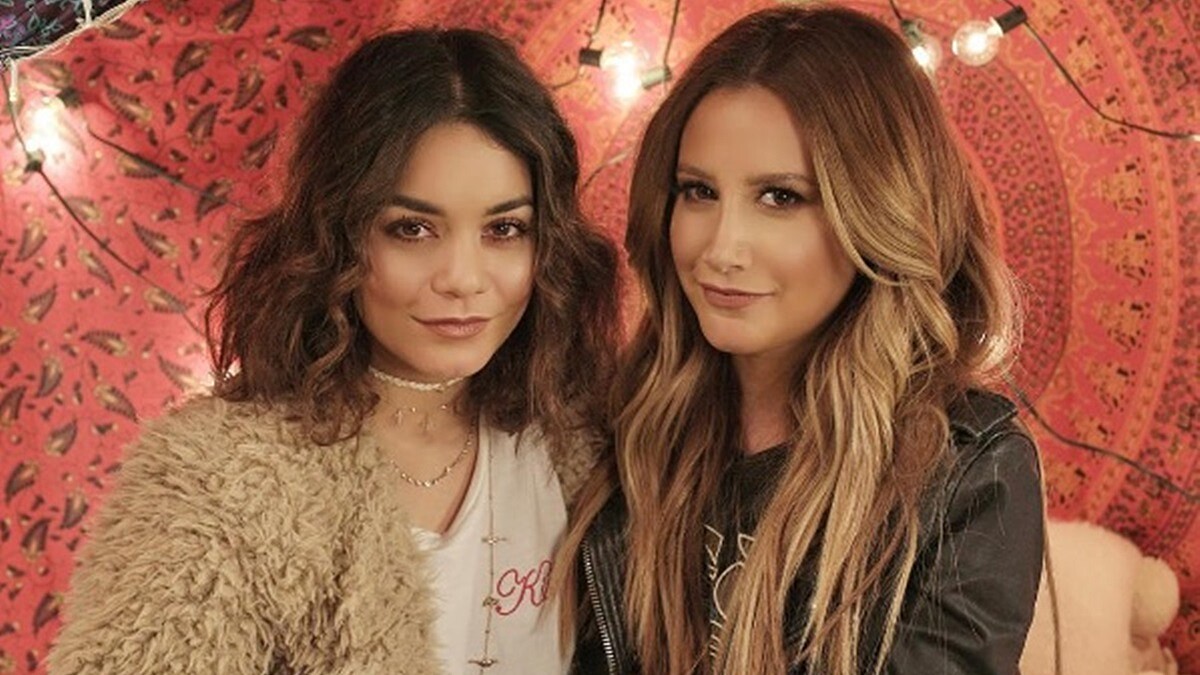 《歌舞青春》女主角Ashley與Vanessa合體開唱！抒情合音版 Ex&amp;#039;s &amp;amp; Oh&amp;#039;s超好聽