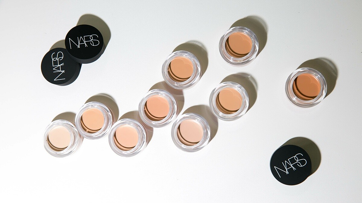 自然平滑且擁有超高遮瑕效果！NARS甜心遮瑕霜打造柔焦濾鏡般的美肌