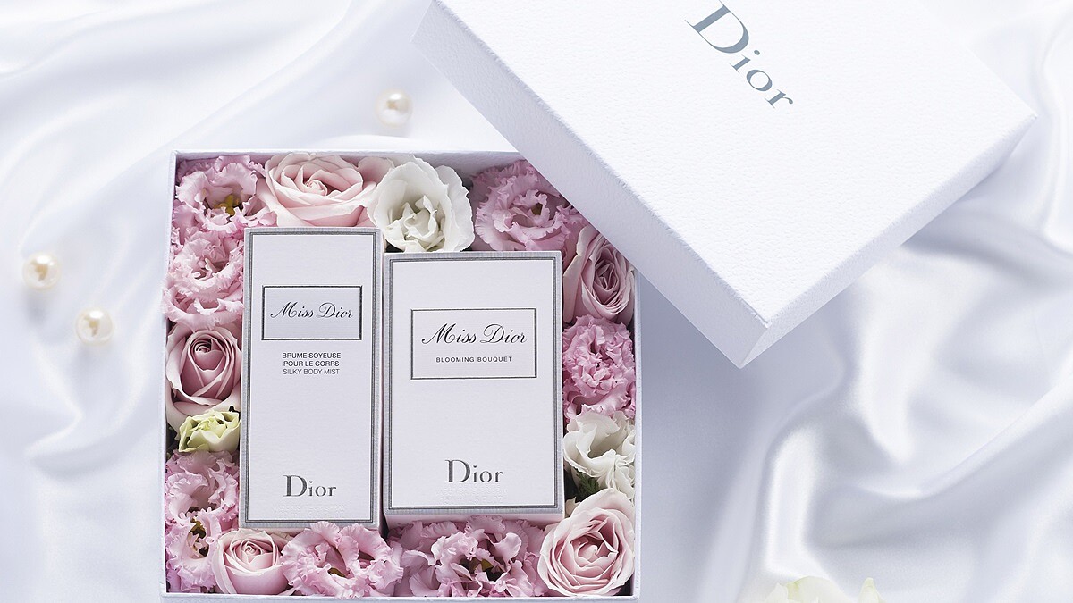 2月份將上市花樣芬芳香浴露好療癒！DIOR滿滿玫瑰花的情人節限定禮盒女孩兒手刀預備