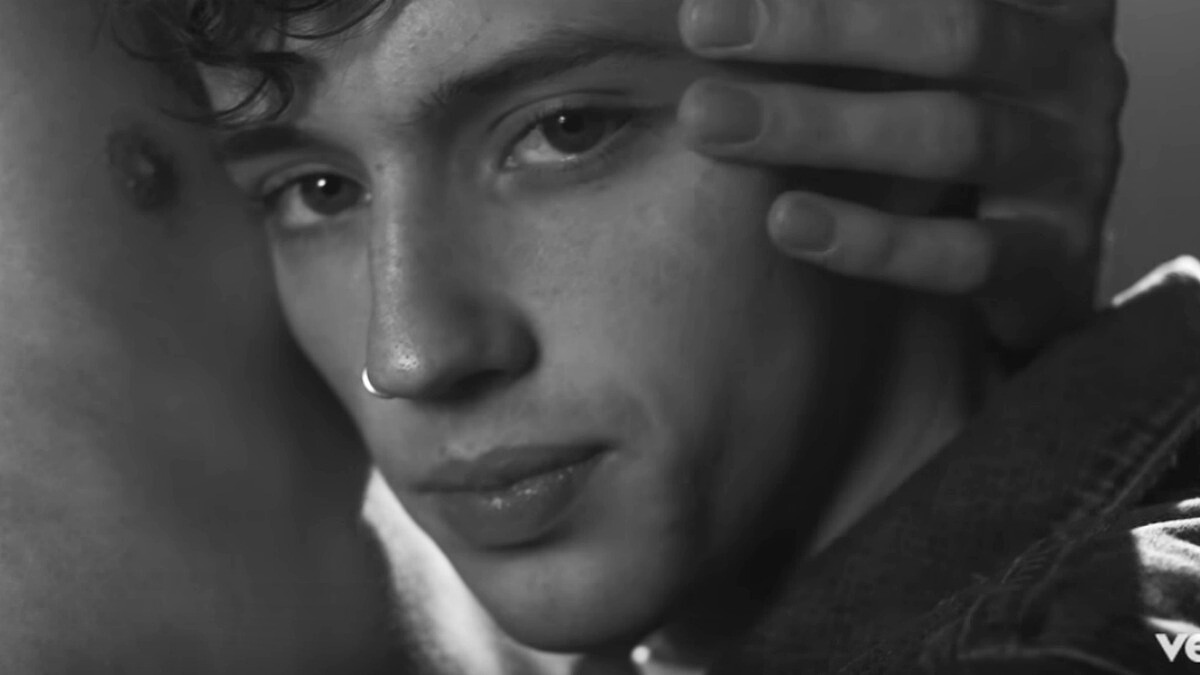 送給同志朋友的禮物！特洛伊Troye Sivan最動人〈Heaven〉MV