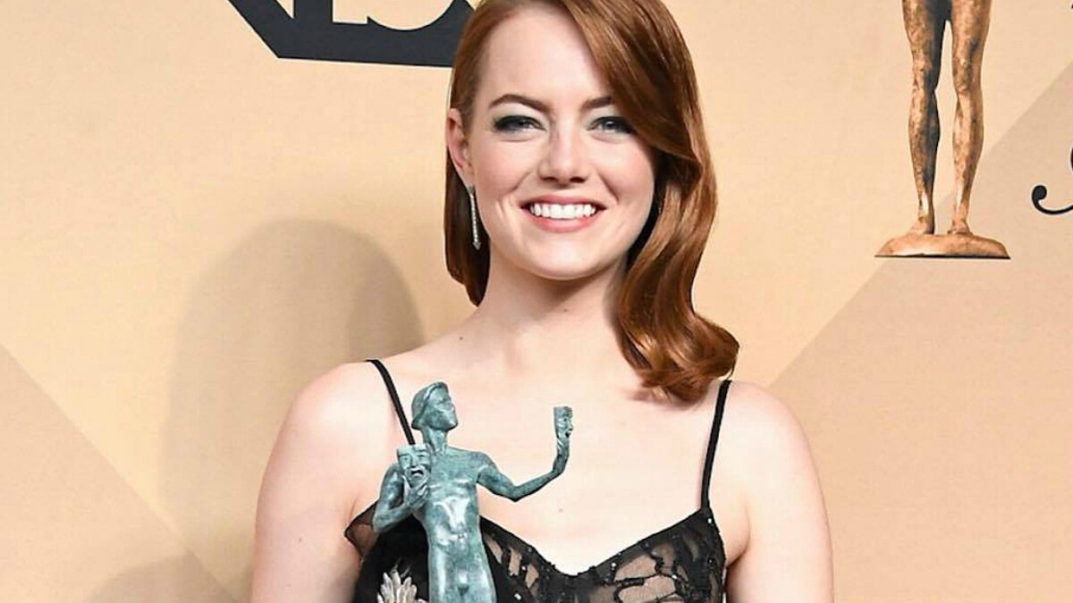 「萊恩，無庸置疑，你是最棒的。」《樂來越愛你》艾瑪史東再奪影后，萊恩葛斯林害羞表情成焦點