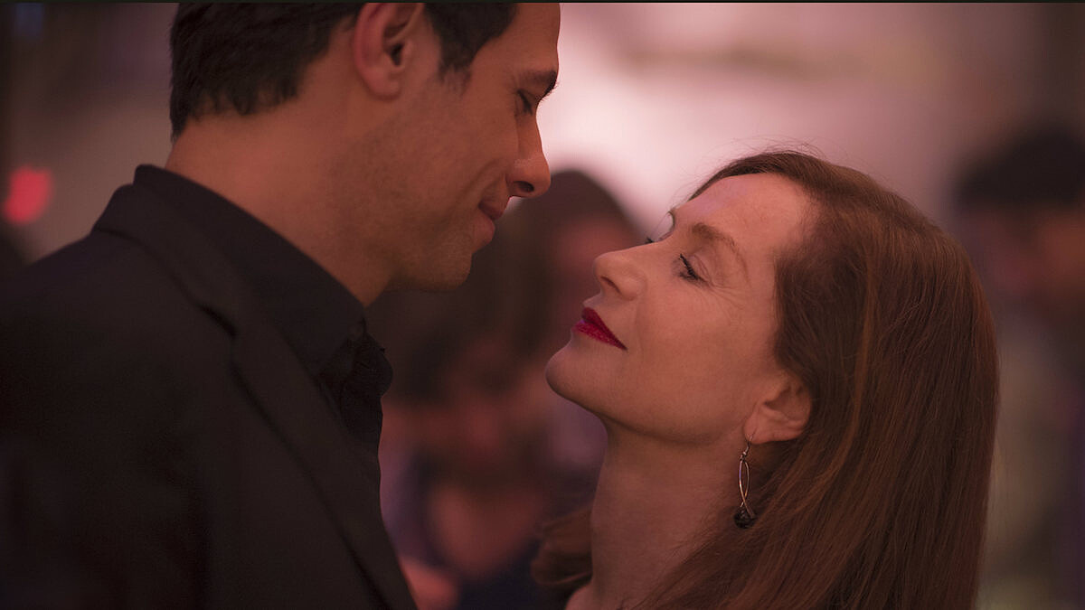 讓人完全無法想像劇情！《她的危險遊戲》影后伊莎貝雨蓓遭遇侵犯後全靠自己找兇手