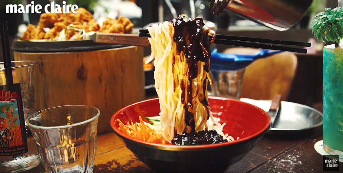 神奇又美味〜東區排隊美食Okey Dokey推出新菜單！讓炸醬麵飄浮在空中！