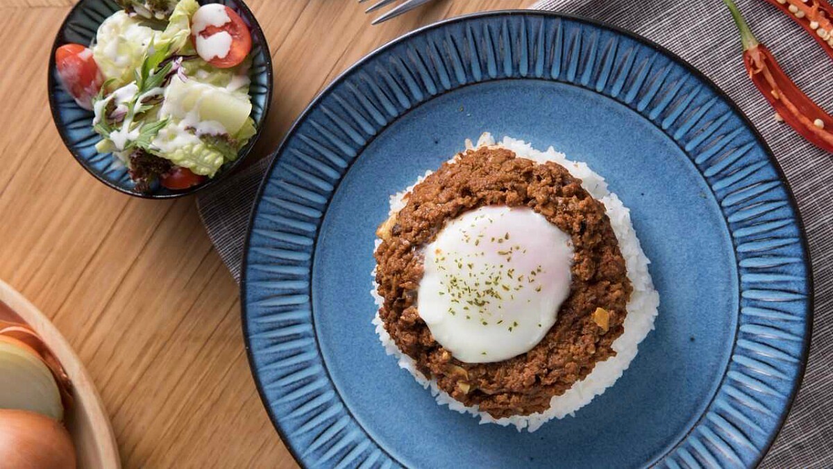 令人欲罷不能的蛋汁太美味！九州鬆餅推出4款「咖哩系列」餐點