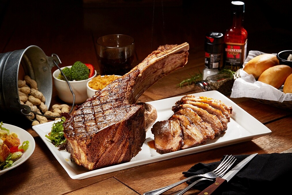 足足50oz Texas Roadhouse 德州狂野戰斧挑戰怒吃極限