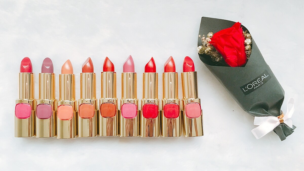 不管肌膚偏黑、偏紅，都能找到適合的「玫瑰色」唇膏，超親民的巴黎萊雅全新純色訂製唇膏不收一支說不過去