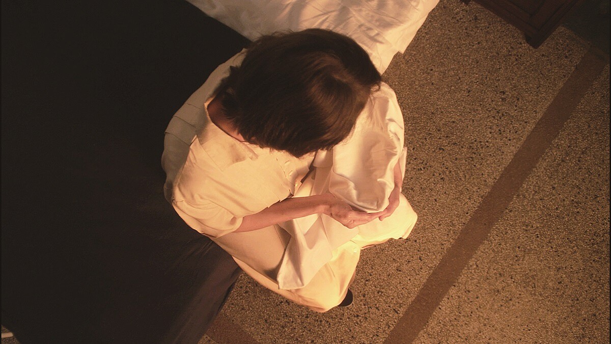 揪心的隱形人之戀！《觸不到的愛戀》以奇幻瑰麗風格講述愛的寂寞