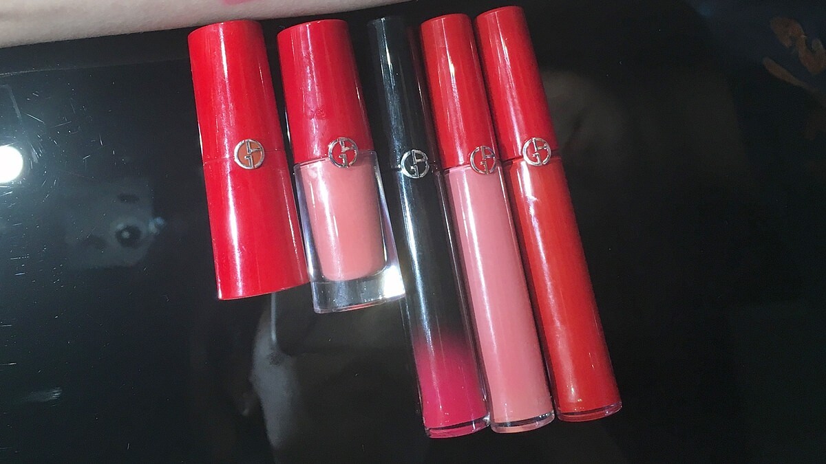 Giorgio Armani 2017上半年最熱賣口紅色號Top 5揭曉！紅管、小胖瓶、黑管都在裡頭，看看你的化妝包裡有沒有這幾支？