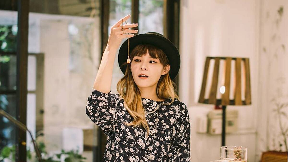 女孩與機器人，電音女伶再進化 