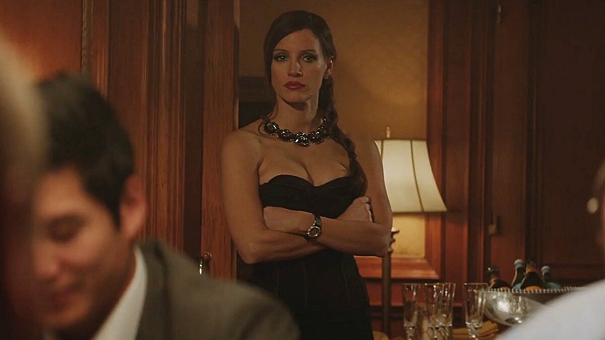 充滿女王氣勢的演技好令人過癮！潔西卡雀絲坦新片《決勝女王》，揭露好萊塢地下賭場秘辛