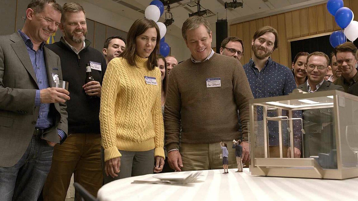 將人類縮小到不到15公分高！麥特戴蒙主演新片《縮小人生》，想過這樣的「迷你」生活嗎？