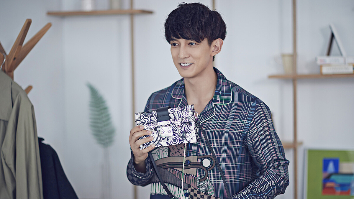 王家梁送上手袋的貼心甜蜜暴擊，絕世暖男讓人直呼希望自己是女主角♥