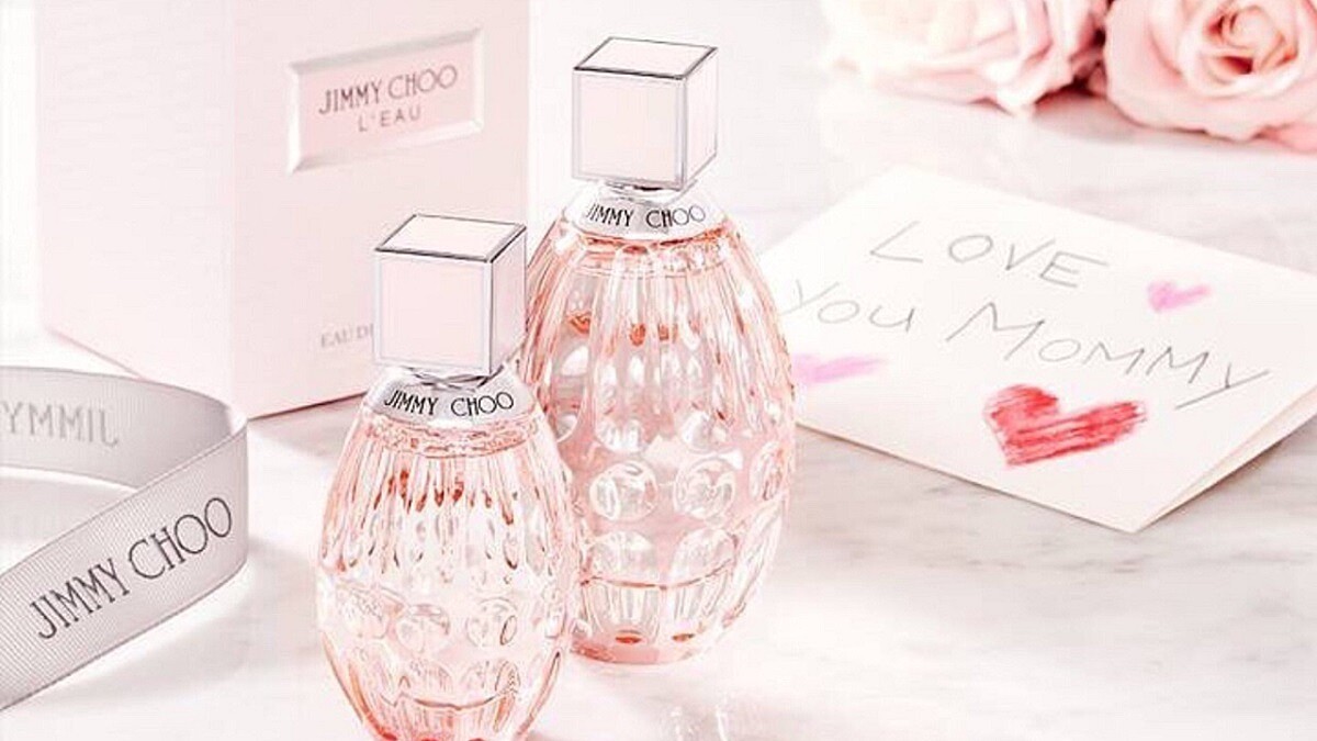 就愛精品、就愛粉紅的妳，2017周年慶開跑，妳絕不能錯過的JIMMY CHOO女香！