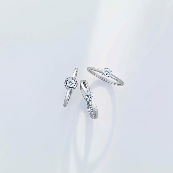 無限符號戒環交疊的永恆愛意！老公們快挑這3款De Beers經典訂婚鑽戒