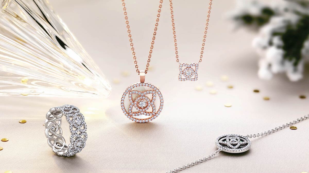 一路閃到2018♥送自己一份最有愛、最耀眼的新年璀璨禮物吧！