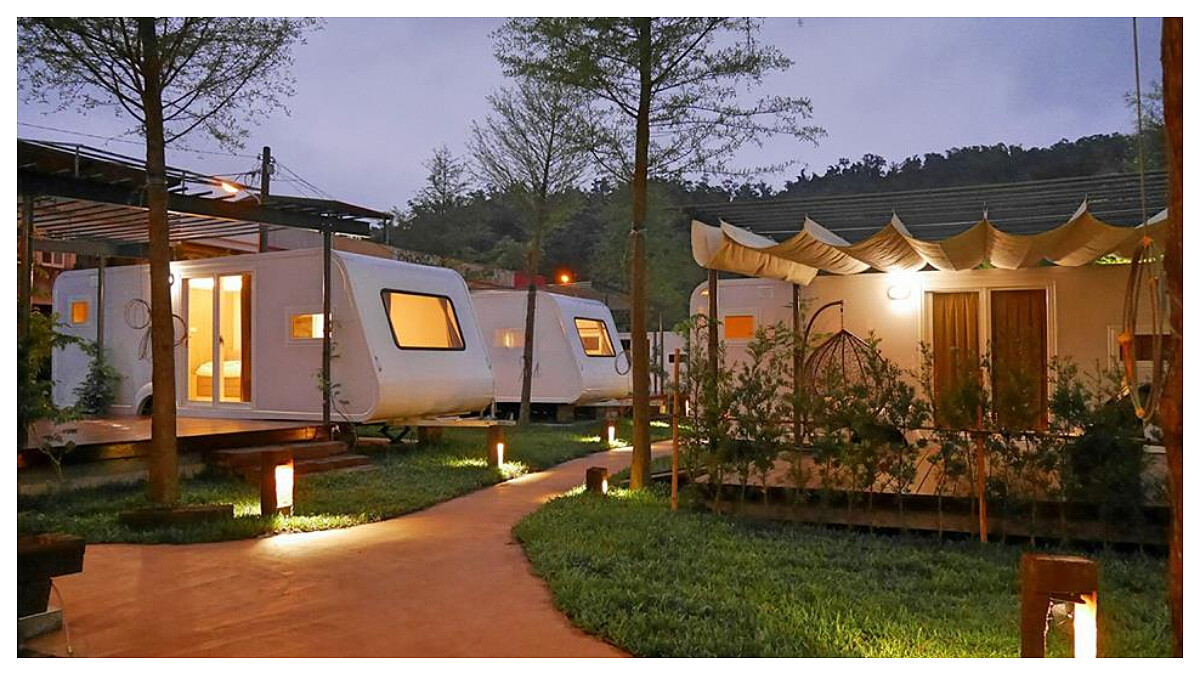 超級湖景第一排！宜蘭梅花湖「天ㄟ露營車」，給閨蜜們最棒的小旅行~