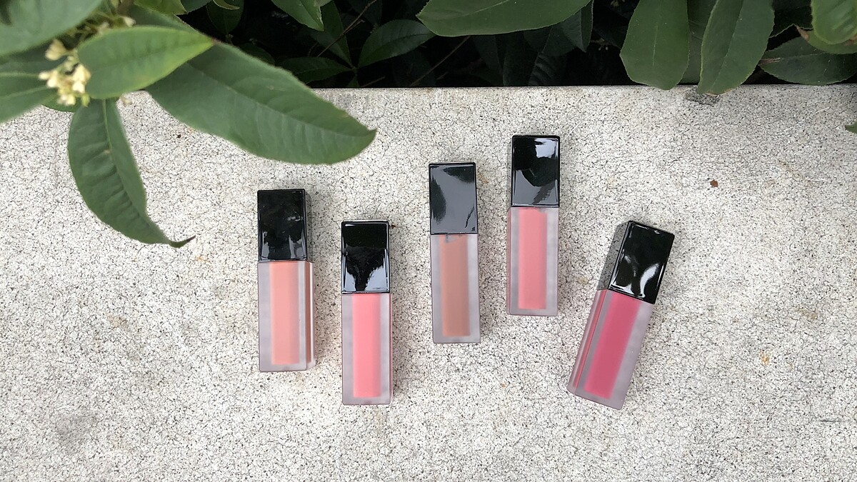 外型方方正正好可愛、CR01在韓國更熱賣到缺貨，韓國彩妝A&amp;#039;PIEU方塊霧感唇釉進駐屈臣氏