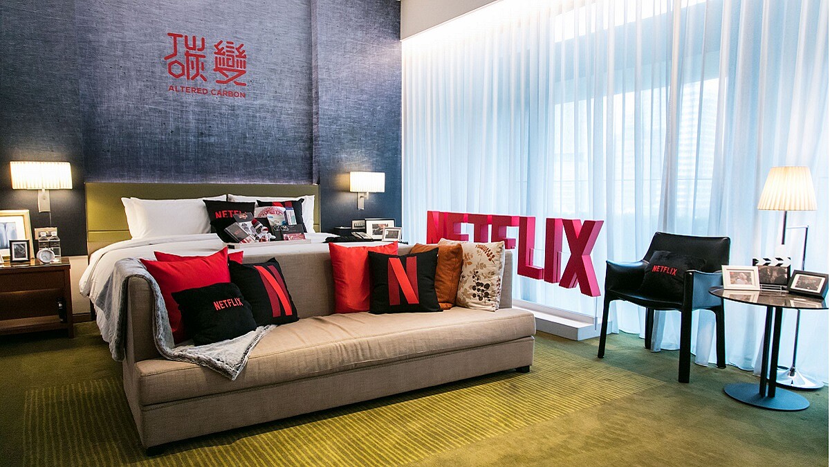 這樣追劇才霸氣！Netflix 與誠品行旅推出《碳變》主題房，影集看到飽X限量主題商品大方送