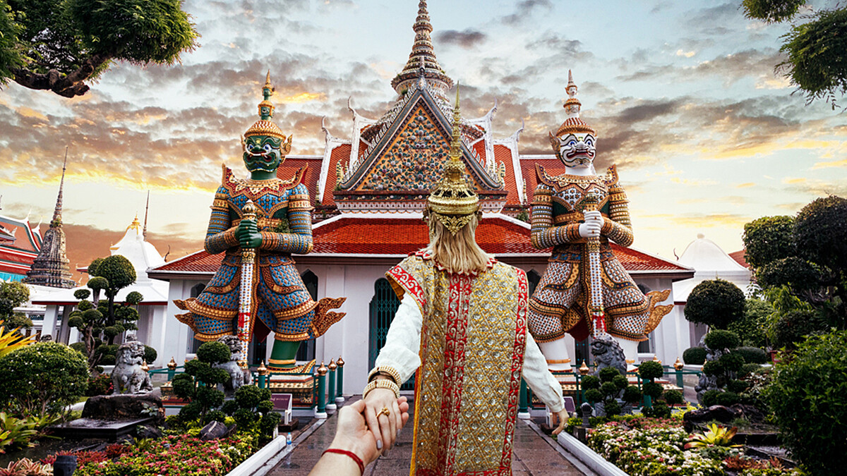 愛，就是要牽手走遍全球！地表最紅情侶檔 FollowMeTo