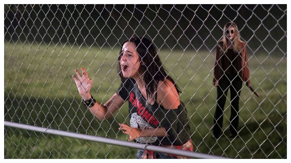 叫破喉嚨也沒人來救你！天外飛來的殺身之禍，恐懼極限公路電影《只殺陌生人》~