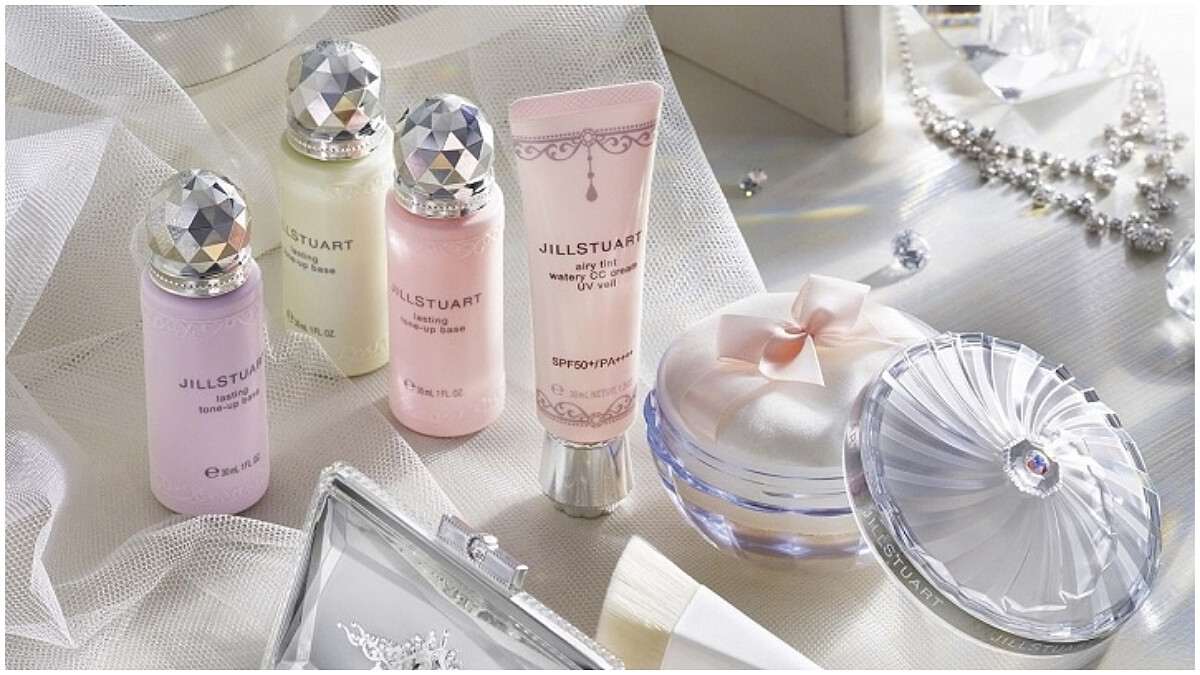 春天必備少女感通透裸妝!Jill Stuart經典「柔光蜜粉、蜜粉撲、CC霜」全新升級