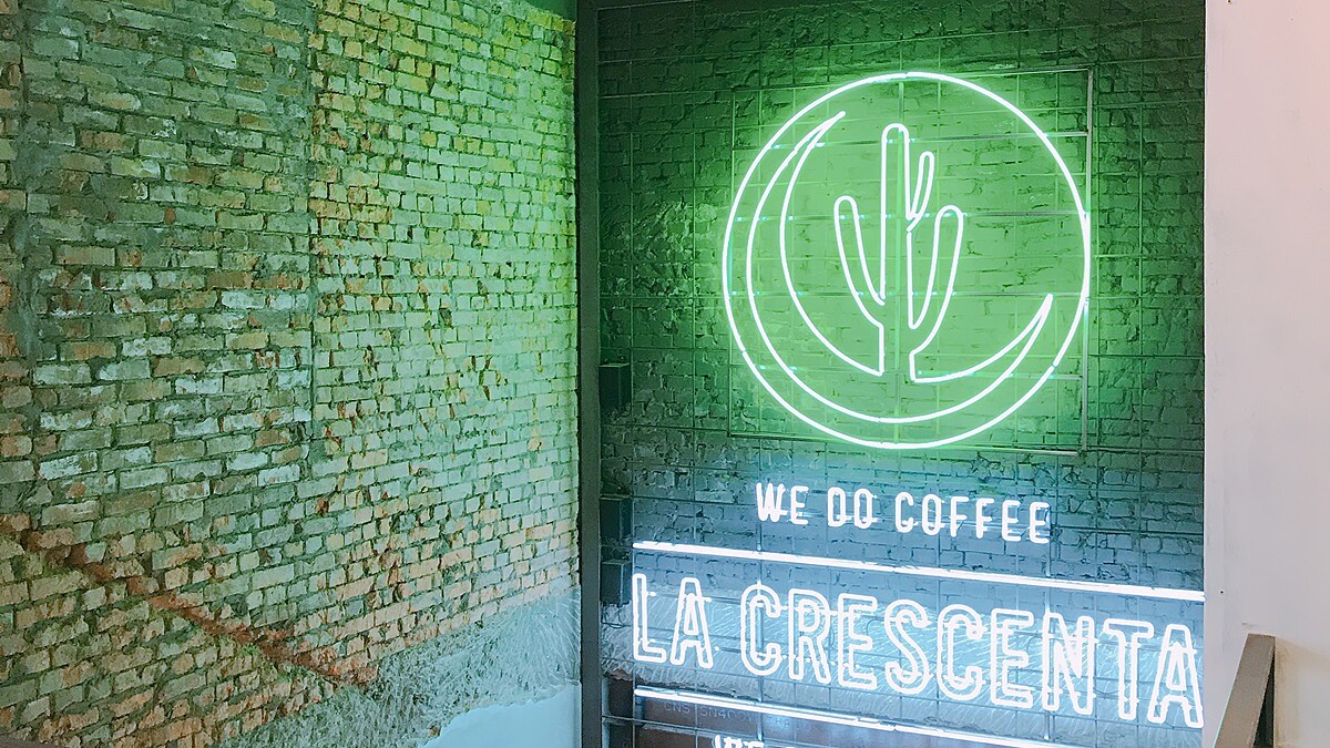 在韓國紅到開了3家店終於開回台灣了！來到韓國咖啡廳La Crescenta絕對要吃韓義式年糕、法式卜派先生、柚子醬沙拉披薩超韓式的義式料理