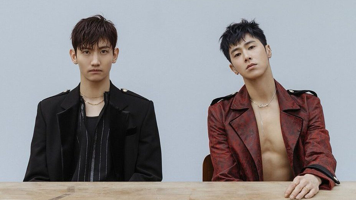 「東方神起」睽違3年再出新輯！偶像界大前輩紅了15年，帥度不減，看昌珉這樣的鍛鍊就知道原因~