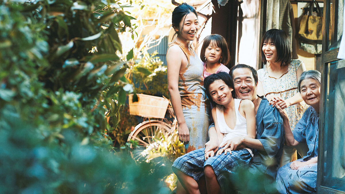 「除了偷竊,沒有什麼可以教給孩子了...」金棕櫚獎得獎作品《小偷家族》,家永遠不會讓你受傷!