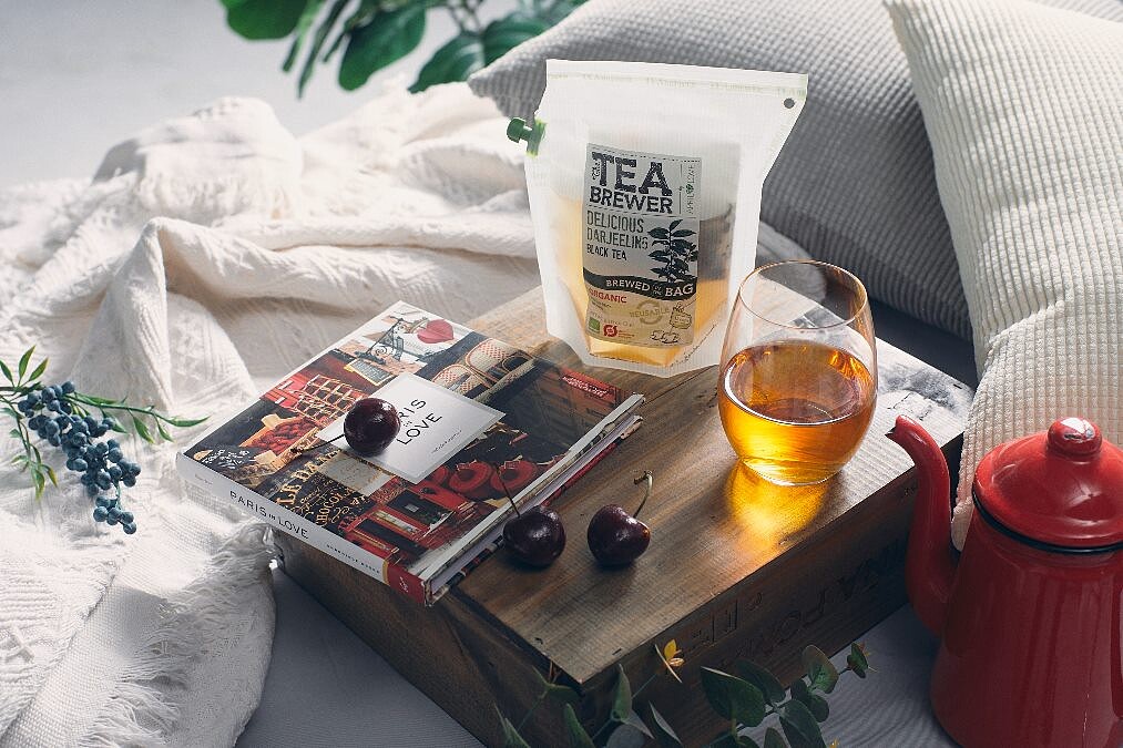 撕開、倒熱水、喝茶囉 來自丹麥洗腦茶流 全新隨行紙茶壺包The Teabrewer 有機好心意