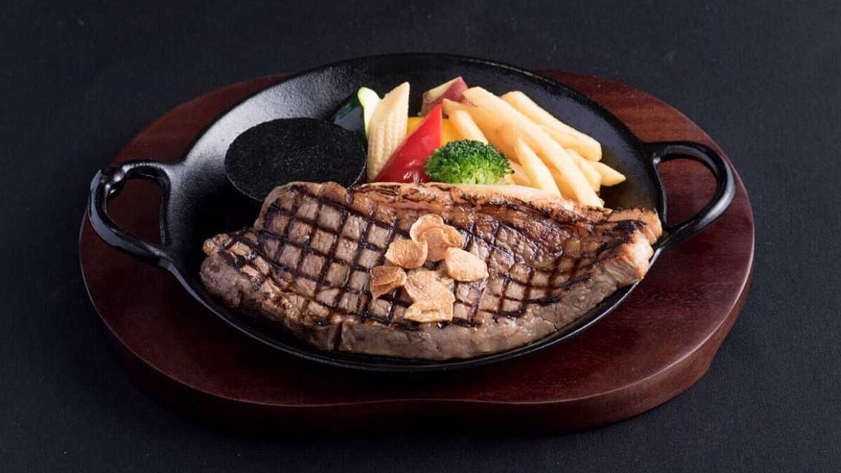 肉控約一波了啦！日本福岡人氣牛排AURORA STEAK登台，台灣首店進駐微風松高