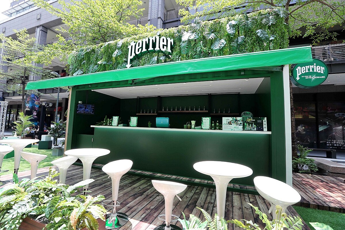 彰顯叢林精神 沛綠雅 Perrier Wild 限量瓶 廣邀都市派對動物縱身狂野泡泡