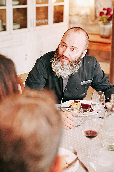 ▲主廚Fred將法國傳統菜餚用料理說故事。