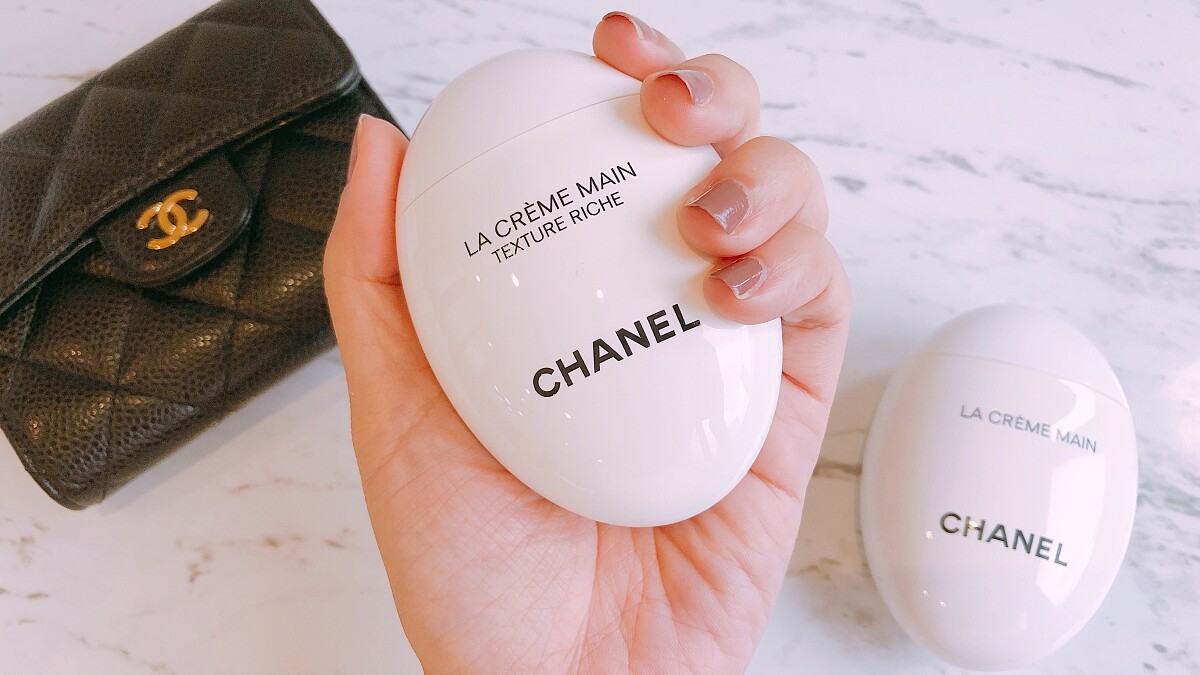 小香「鵝卵石護手霜」推滋潤版！加入玫瑰花蠟的香奈兒時尚玉手修護霜，擦完還有淡淡花香