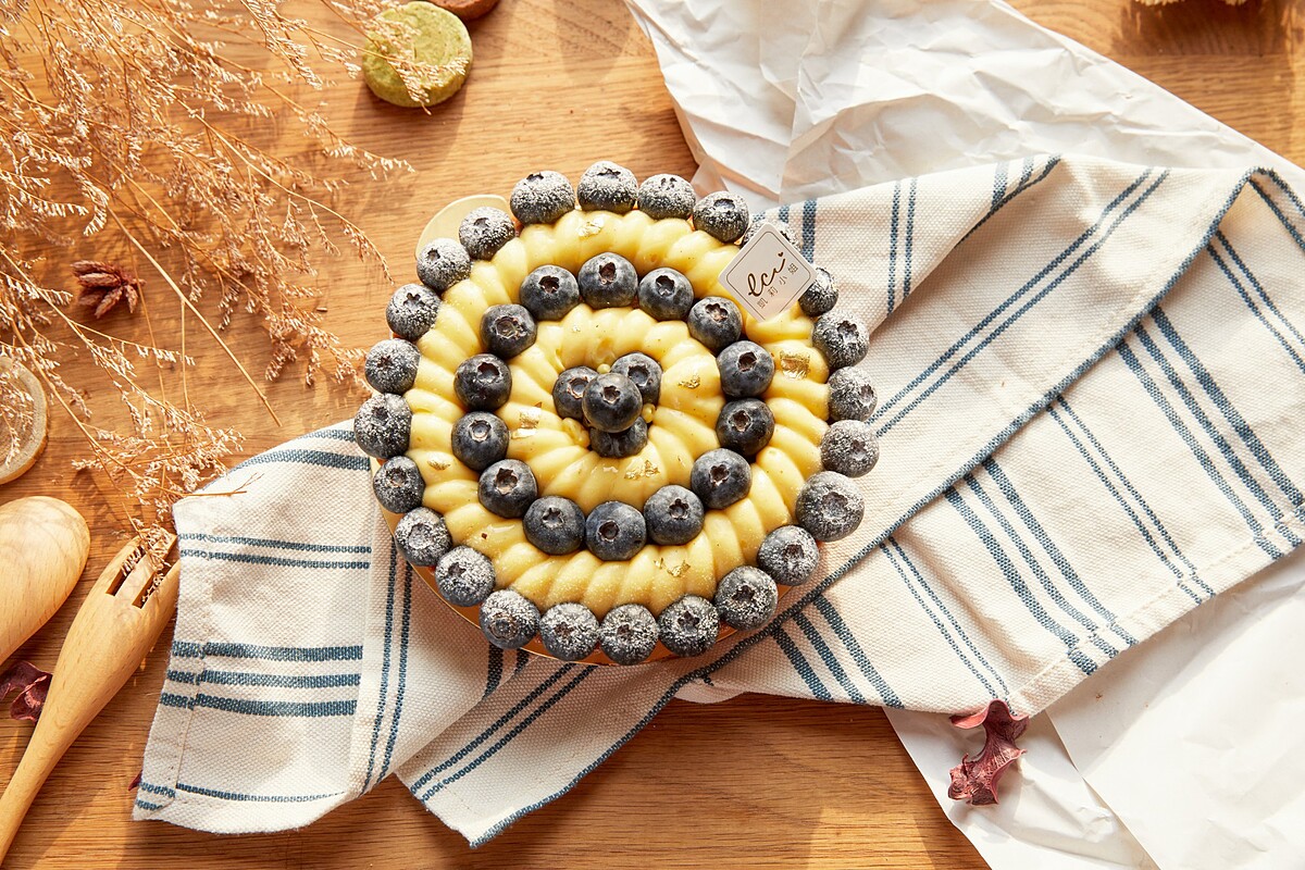 有什麼比吃甜點還幸福的呢？Color C’ode凱莉小姐萬聖節推出可愛小南瓜蛋糕！