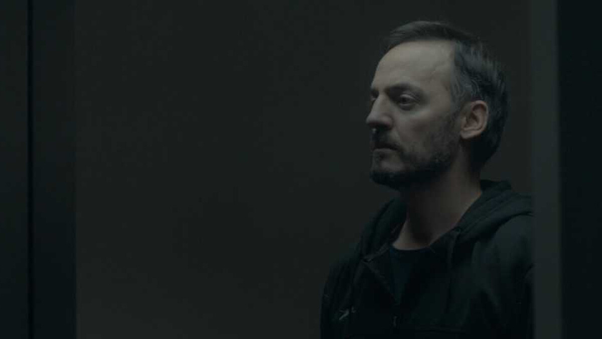 老公外遇22歲波蘭嫩妹，更陷入一樁謀殺案！懸疑驚悚電影《劫局》考驗人性心理