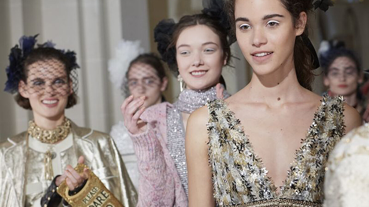 用奢華工藝環遊世界，Chanel 早秋工坊系列歷年亮點！